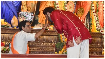 Ramayana Actor Ranbir Kapoor in Durga puja pandal sings Kabira songs with Harshdeep Kaur video viral