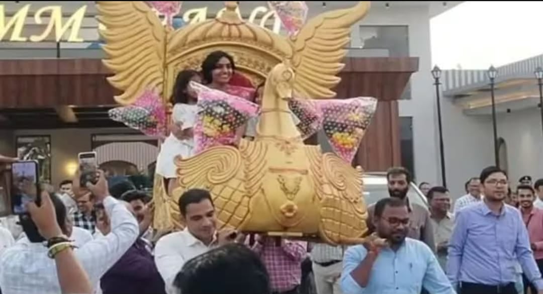 सिवनी में पालकी से विदाई,भोपाल में विवादों के बीच तबादला:आईएएस संस्कृति जैन के 1 साल के सफर की कहानी चर्चा में