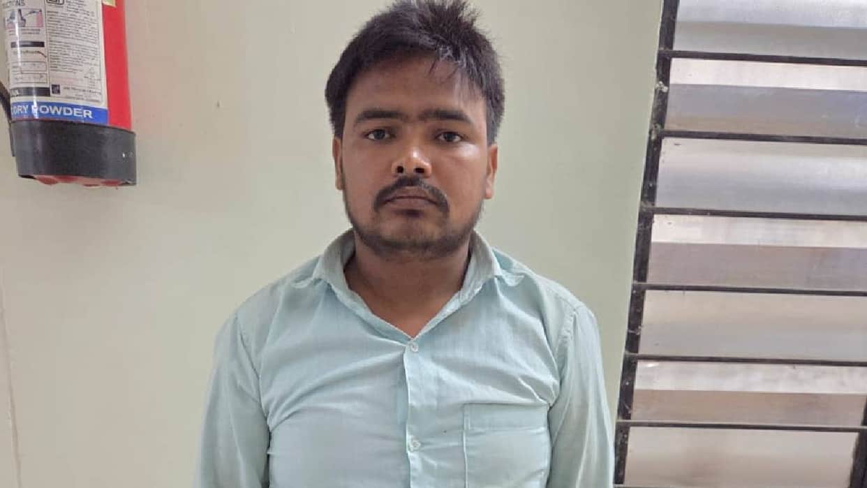 UP: STF nabs member of an illegal arms trafficking gang in Lucknow; three pistols recovered