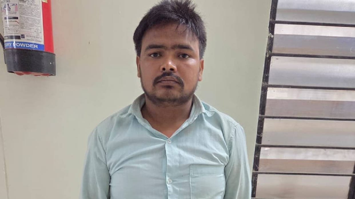 UP: STF nabs member of an illegal arms trafficking gang in Lucknow; three pistols recovered
