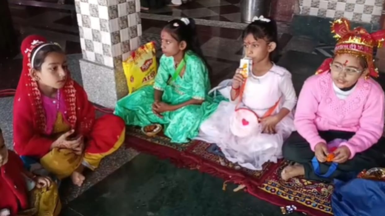 Navratri Ashtami Navami Puja Kanya Pujan at Homes and Temples CM Dhami Performs Kanya Pujan Dehradun News