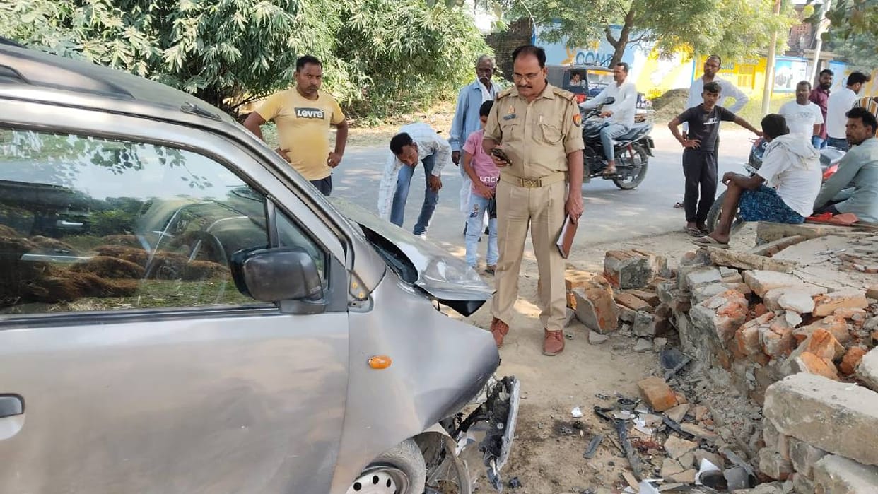 UP: Major accident in Barabanki; speeding car runs over four children—one dead, three children and the driver