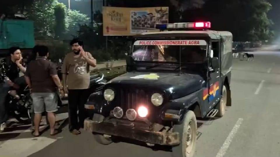 Young woman from Delhi found wandering on street in Agra in middle of night