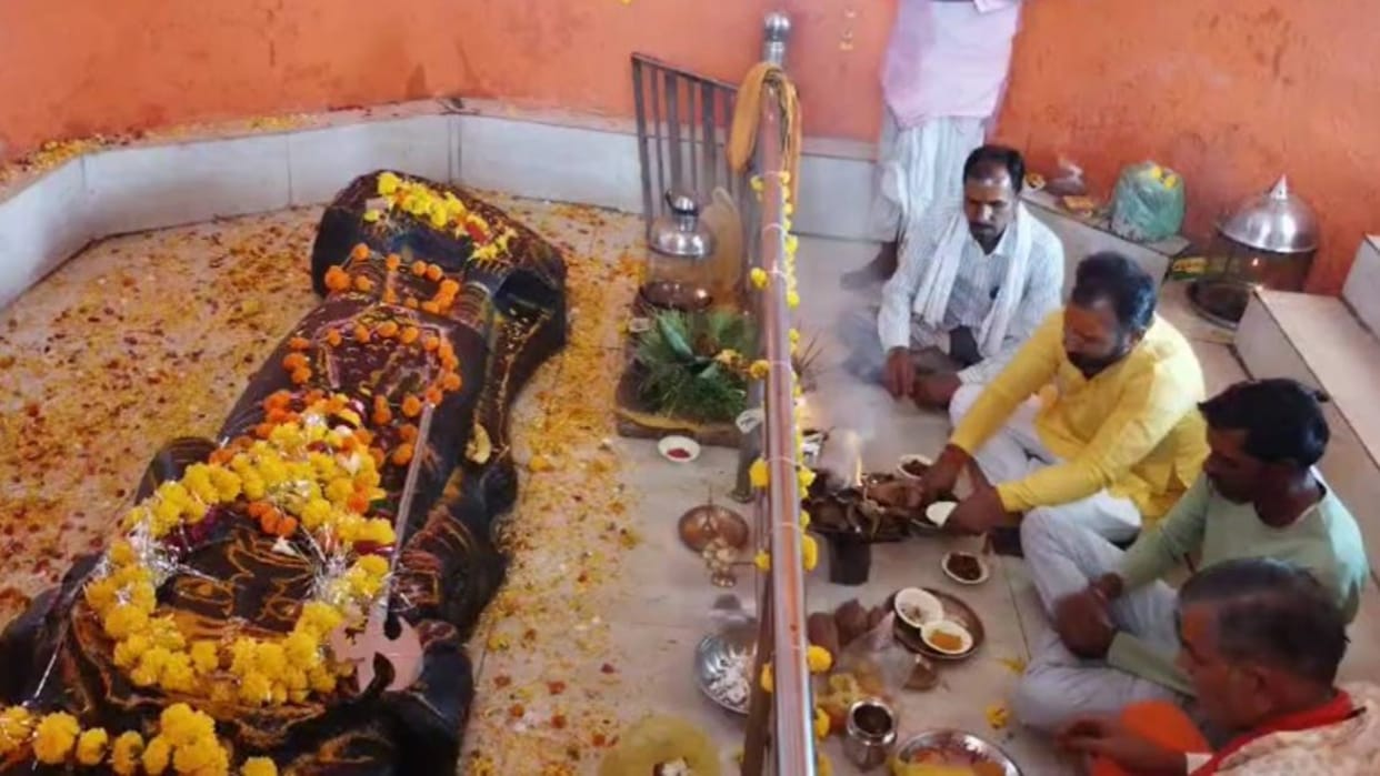 Dussehra Without Ravana Burning: Vidisha Village Worships Him as Deity, Offering the First Wedding Invitation