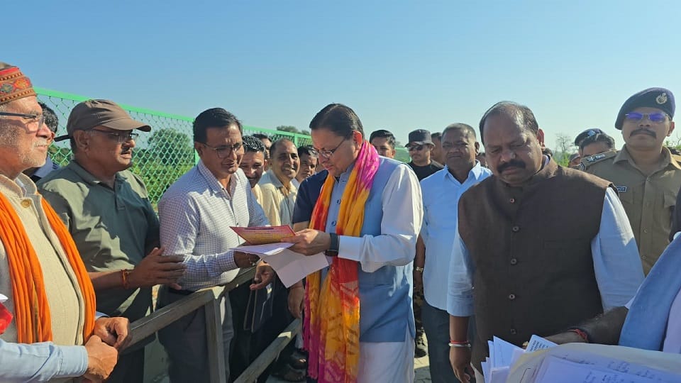 सीएम धामी ने सुनी जनता की समस्याएं