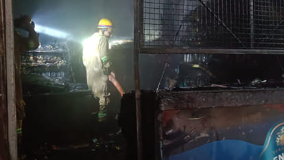 Kanpur: Fire breaks out at a liquor shop in Ratanpur; brought under control by fire personnel