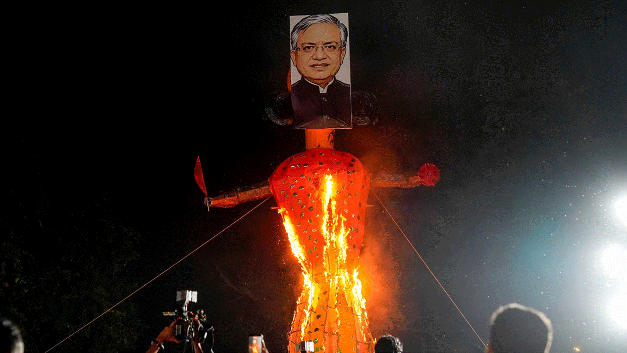 Youth Congress burns effigy of Ravana bearing face of CEC Gyanesh Kumar chants slogans uproar over SIR