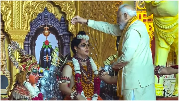 pm modi president murmu priyanka gandhi photos participate in dussehra  celebration