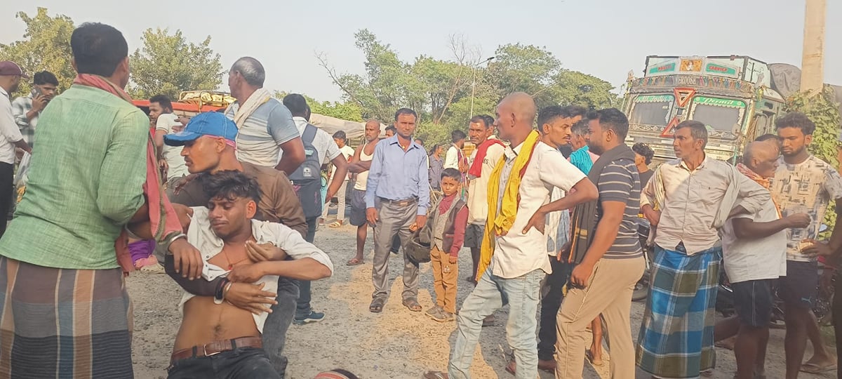 बिहार के बेगूसराय में भीषण हादसा: थार की टक्कर से पिता-पुत्र समेत तीन की मौत, चालक फरार; 10 मीटर तक घसीटता रहा
