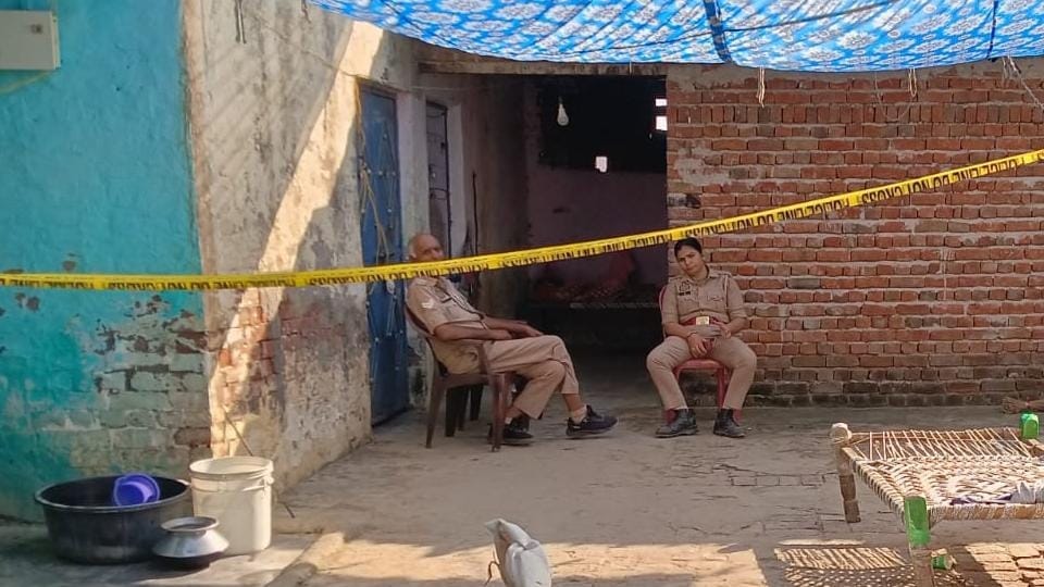 Greater Noida: Mystery Over Deaths of Five Family Members, Viscera Report May Reveal the Truth