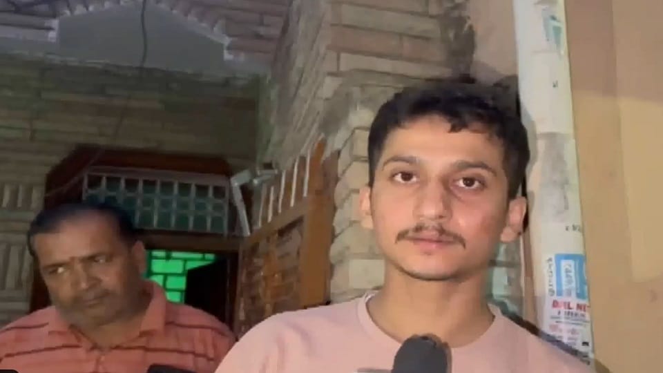 Bloody clash in Delhi Najafgarh Woman dies following a stabbing incident in Old Roshanpura
