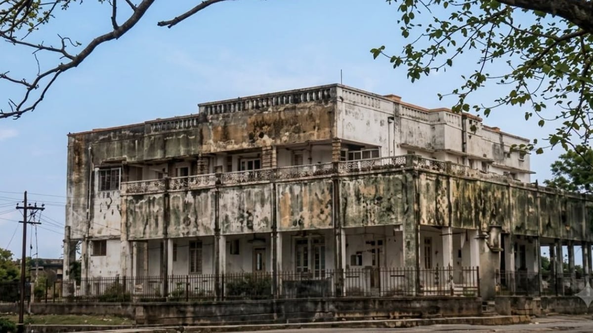 हाईकोर्ट का बड़ा फैसला: भोपाल की ऐतिहासिक रियाज मंजिल पर बेदखली एक्शन स्थगित, केंद्र को फैसला लेने के निर्देश