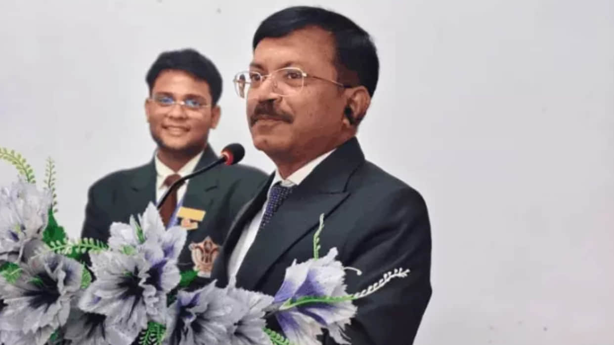 mp state election commissioner manoj shrivastava religious places social media post saudi arabia