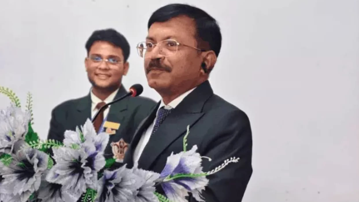 mp state election commissioner manoj shrivastava religious places social media post saudi arabia