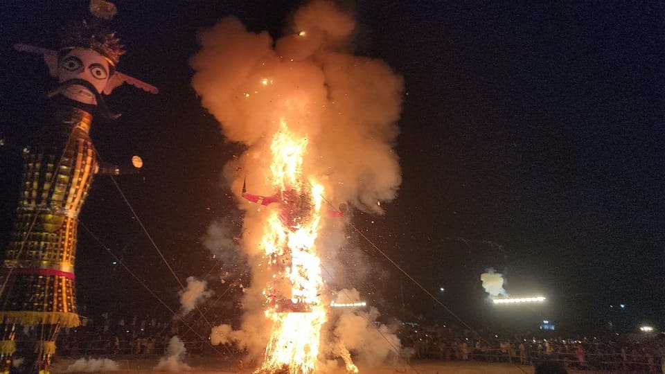 रुद्रपुर में दशहरा उल्लास के साथ मनाया गया।