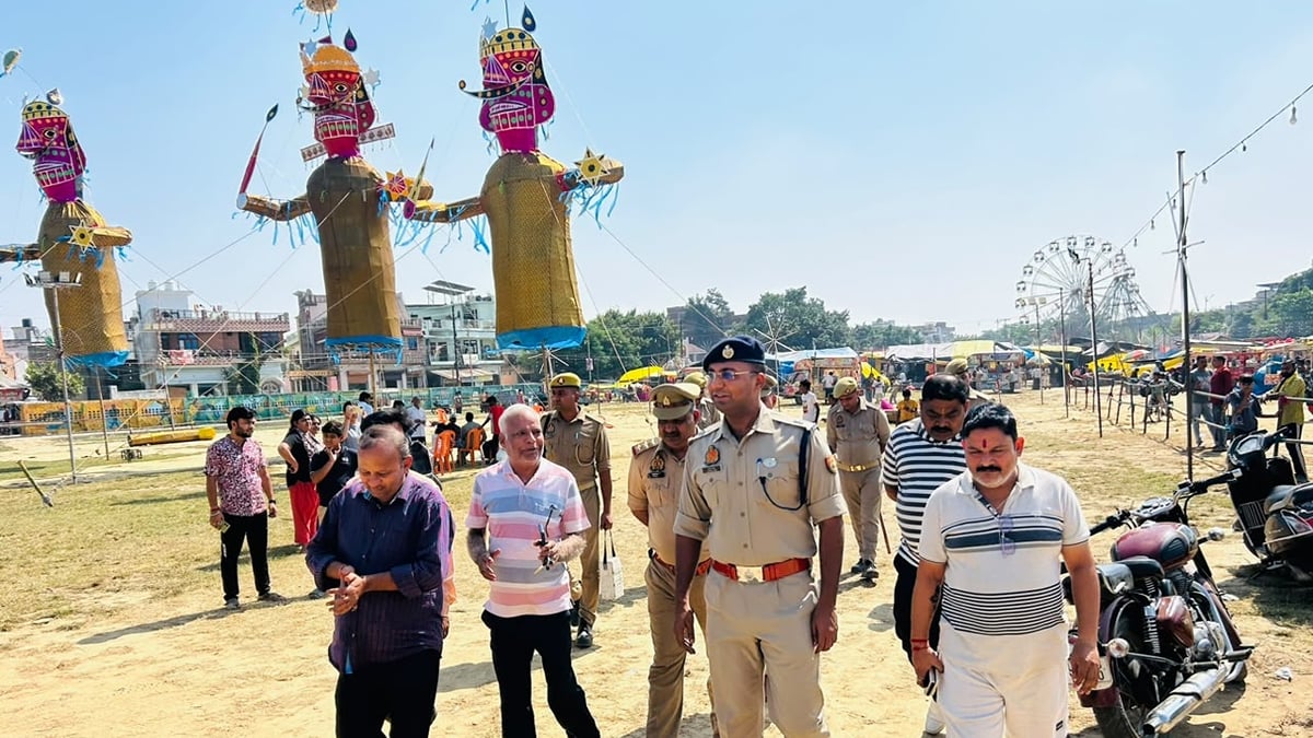दशहरा 2026: बरेली जिले में 38 जगह होगा रावण के पुतले का दहन, एसपी सिटी ने परखी सुरक्षा व्यवस्था