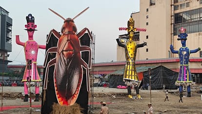 Dussehra Delhi Ravan Dahan During the Ramlila performances the effigy of Ravan was burnt on Vijayadashami