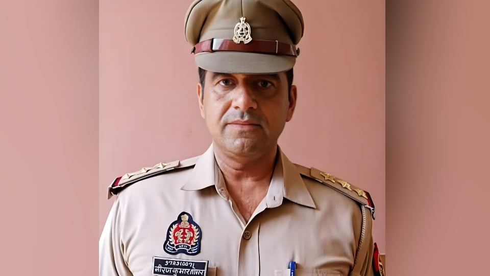 बिजनौर: बढ़ापुर थाने के व्हॉट्सएप ग्रुप में डाल दिया महिला-पुरुष का अश्लील वीडियो, थानाप्रभारी सस्पेंड