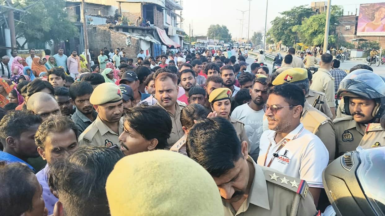 Flower trader’s body placed on Rewa Road, leading to a road blockade; protesters demand action against in-laws