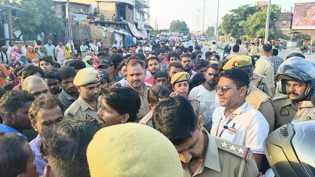 Flower trader’s body placed on Rewa Road, leading to a road blockade; protesters demand action against in-laws