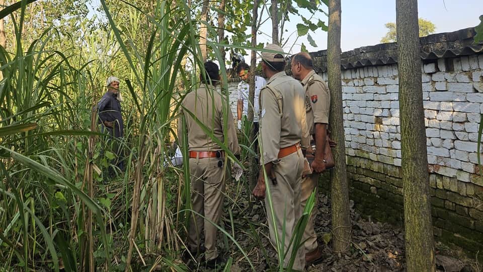 Rampur: Son body found by the roadside; father found hanging in a field