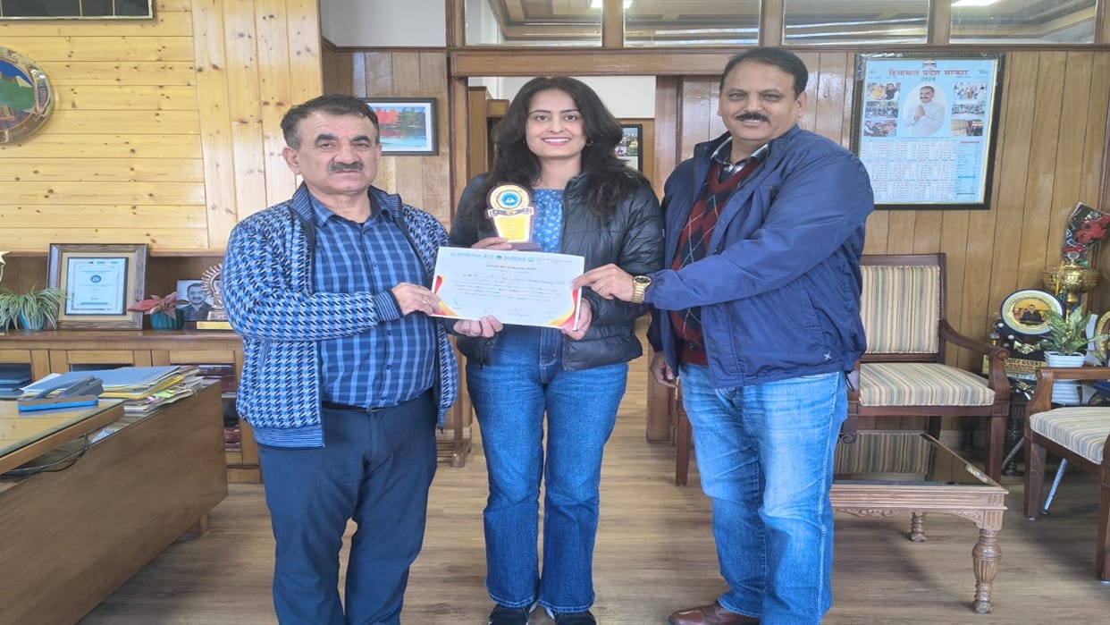 Shimla: Alternative to chemicals in TB drug manufacturing; Ekta from HPU receives international recognition