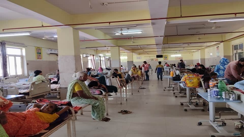 Doctors Absent Patients Struggle at Agra Government Hospitals