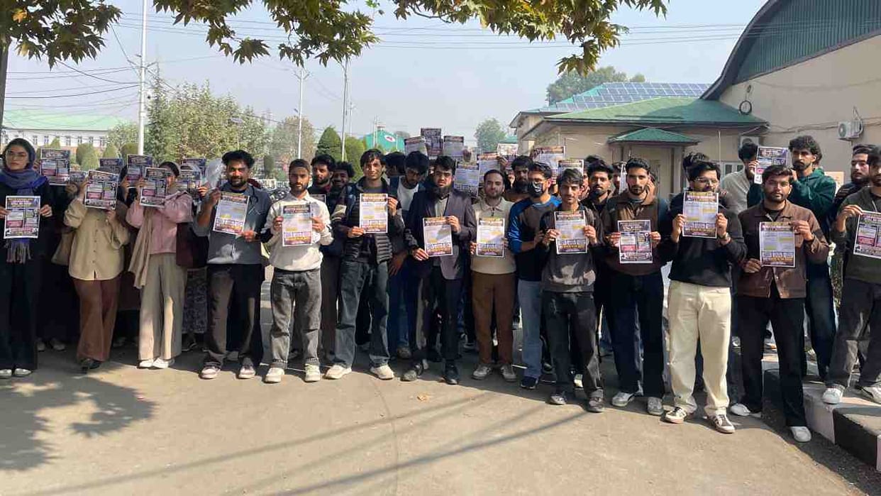 Medical interns in Jammu go on strike following stipend increase and they will now receive 25000 rupees
