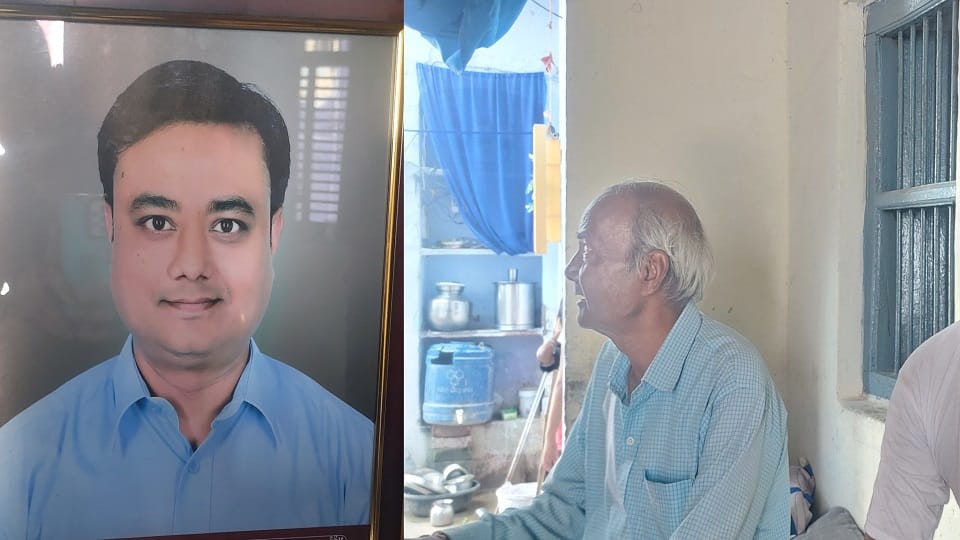 Agra Man’s Father Seeks Justice After Son’s Death, Alleges Police Cover-Up