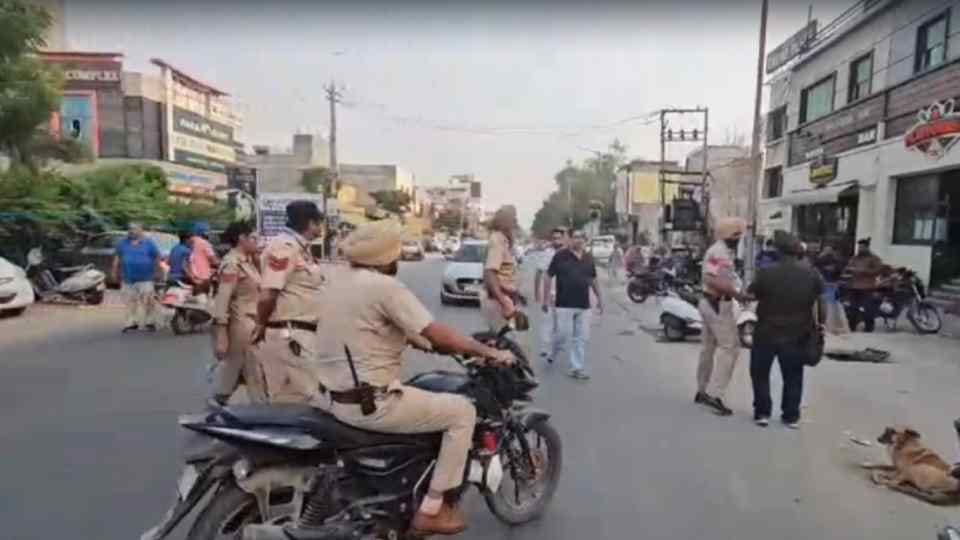 Flipkart employee robbed of lakhs in Faridkot Punjab