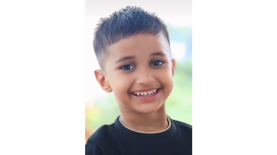 Child Died Namkeen Stuck Windpipe Death