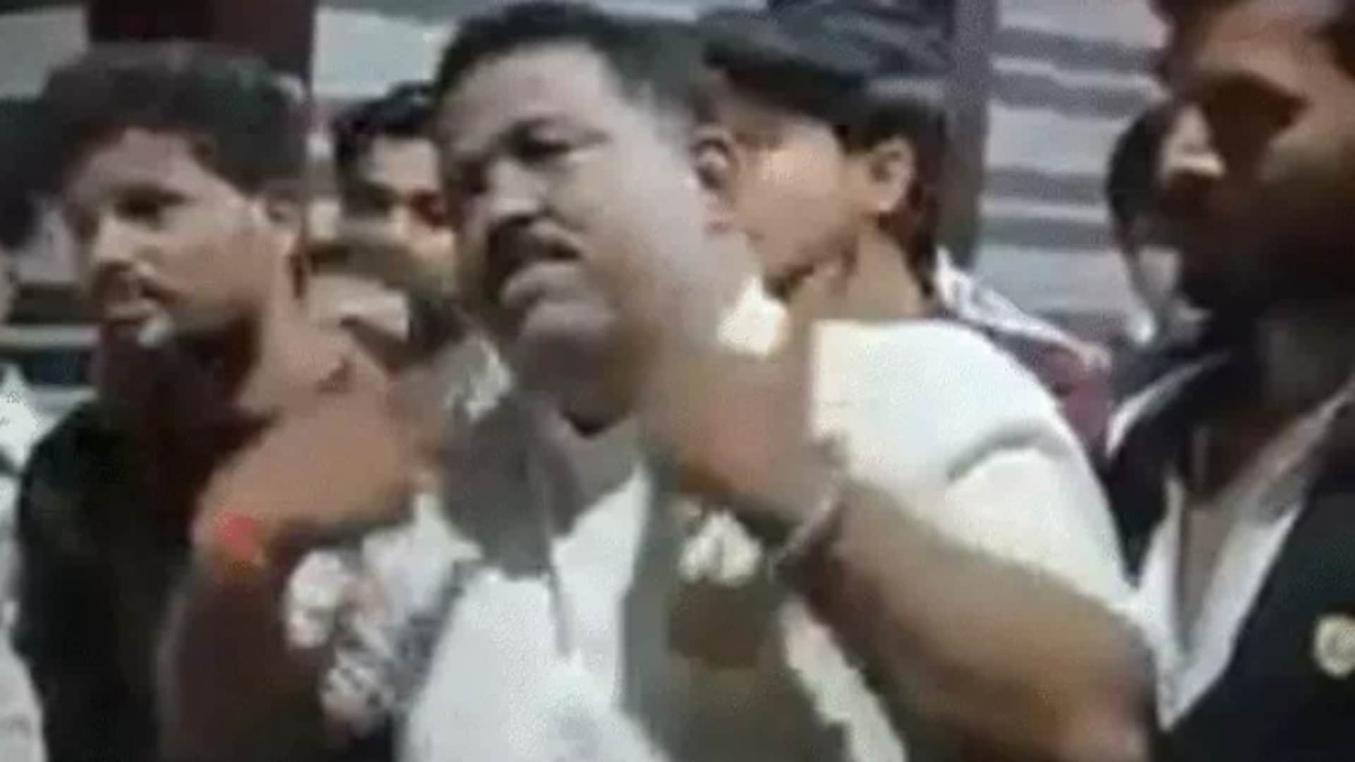 सीएसपी से भिड़े विहिप नेता