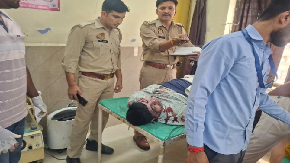 शामली में हादसा: पानीपत बाईपास फ्लाईओवर पर पलटी स्कॉर्पियो, चालक संदीप समेत दो की मौत; दो युवक गंभीर