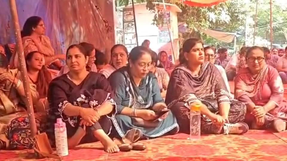 Govt employees pensioners in Punjab go on Two-day  strike
