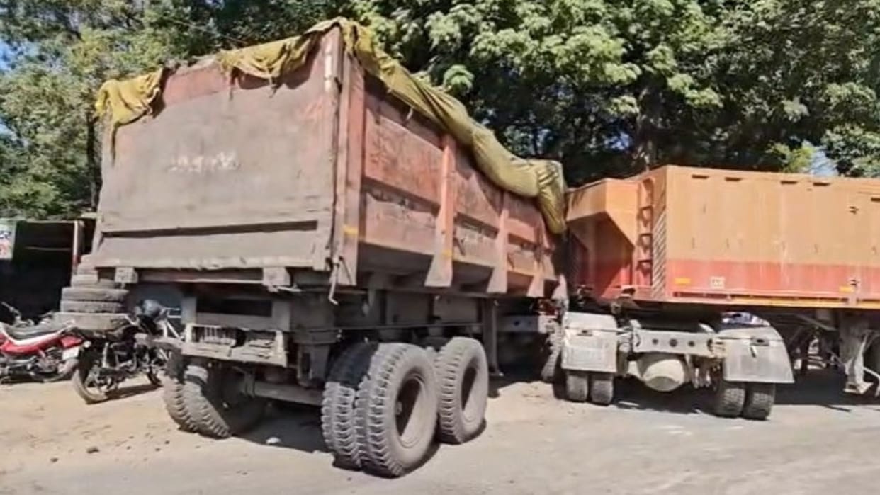 Tragic accident Two trailers collide head-on in Anpara driver trapped cabin traffic jam ensues for one hour