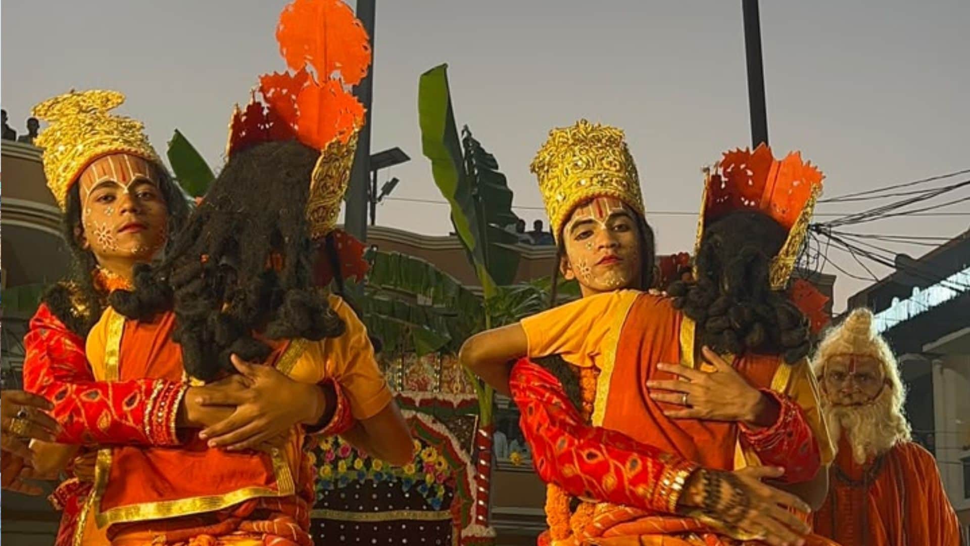Historic Bharat Milap concludes amidst echoes of Adhan and chants of Har Har Mahadev in Mau