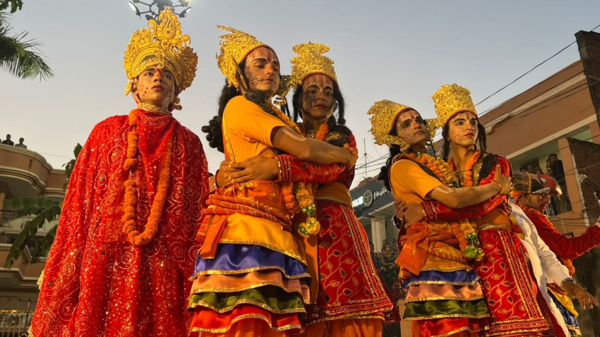 Historic Bharat Milap concludes amidst echoes of Adhan and chants of Har Har Mahadev in Mau