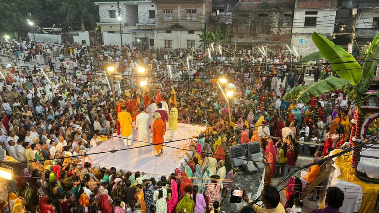 Historic Bharat Milap concludes amidst echoes of Adhan and chants of Har Har Mahadev in Mau