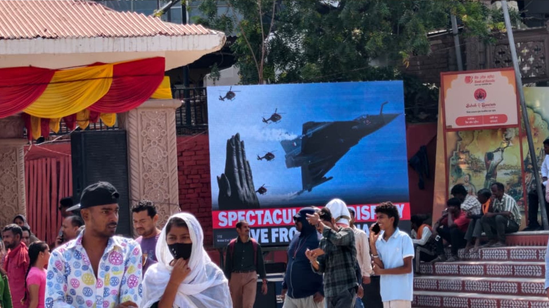 Air Show in Varanasi: Rafale Sukhoi-30 MKI Mirage-2000 and Tejas fighter aircraft Crowd with Aerial Display