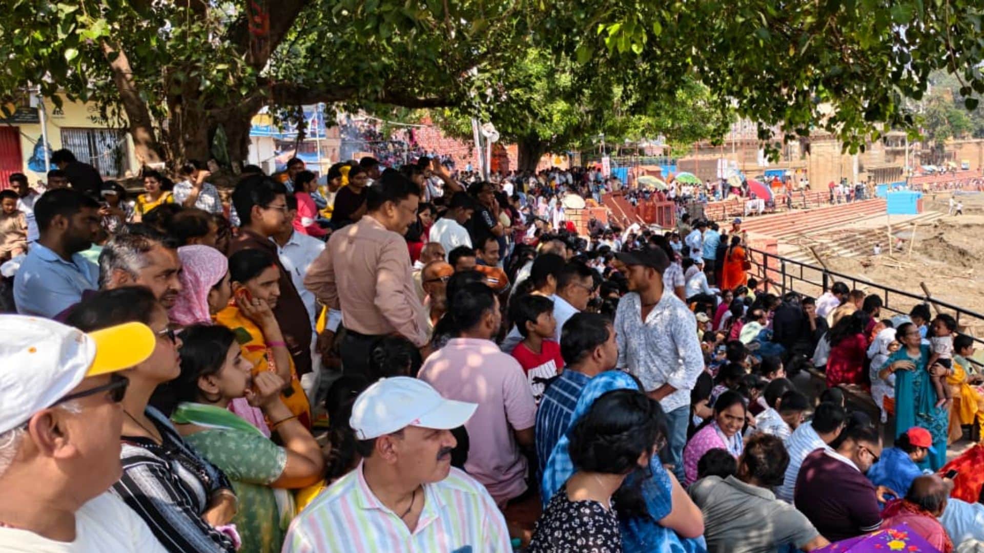 Air Show in Varanasi: Rafale Sukhoi-30 MKI Mirage-2000 and Tejas fighter aircraft Crowd with Aerial Display