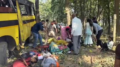 Passenger bus collided with tree, many killed, many injured; see photos of the accident here in Manendragarh