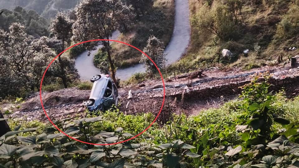 Kotdwar Accident near Mathgaon car plunges into a gorge after its steering suddenly locks
