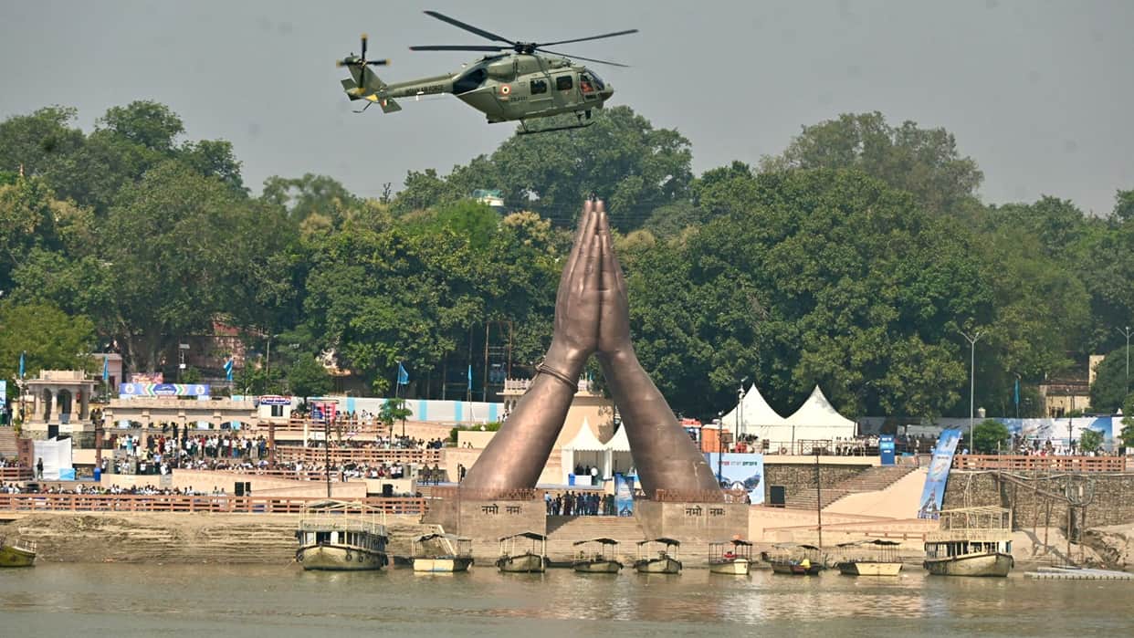 Air show in varanasi Rajghat Bridge closed between 11 am and 2 pm pedestrian movement will not be permitted