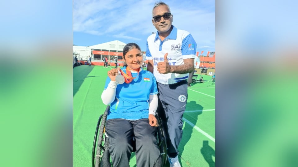पैरा एशियन गेम्स 2026: पैरा तीरंदाजी में मेरठ की बहू  स्वाति चौधरी ने जीता रजत पदक