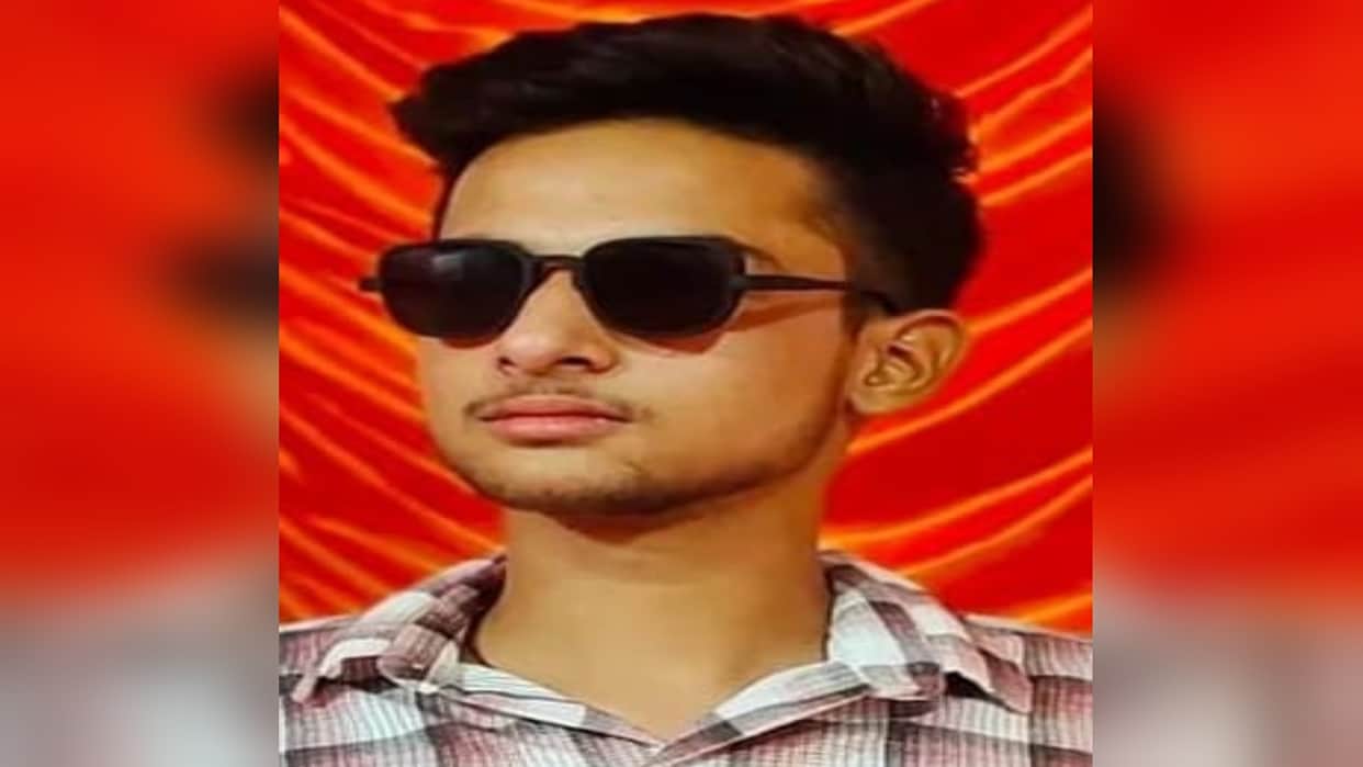 Prayagraj: Student on a motorcycle killed after being hit by a car; cousin injured