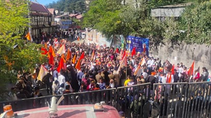शिमला सचिवालय के बाहर बवाल