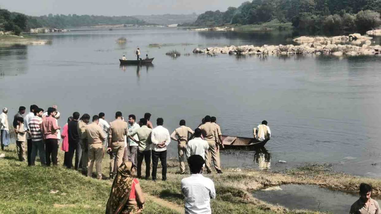 Youth drowns while bathing in Dhasan River in Jhansi
