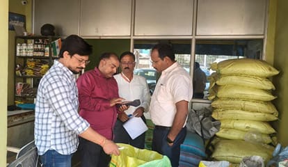 Varanasi: Raids on fertilizer shops 33 outlets inspected 12 samples collected