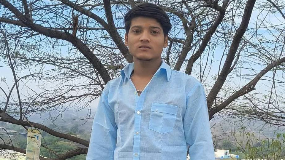 कन्नौज: एक्सप्रेसवे पर हादसे में युवक की मौत, साथी गंभीर रूप से घायल