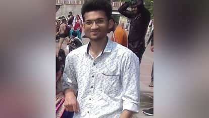 आशीष की फाइल फोटो।